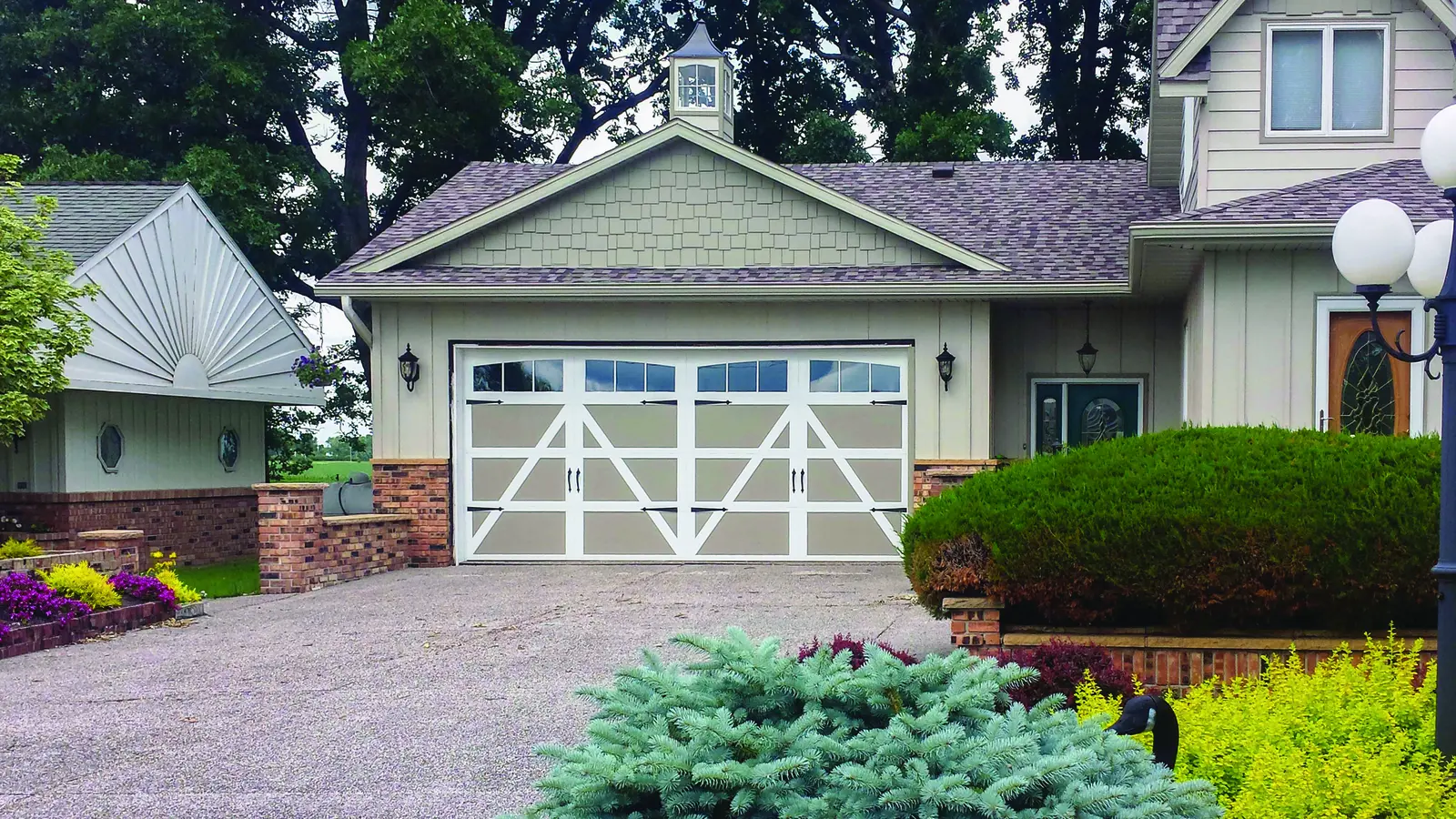 carriage house